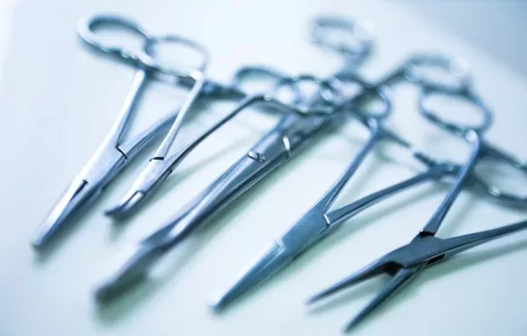 depositphotos_14048347-stock-photo-medical-clamps